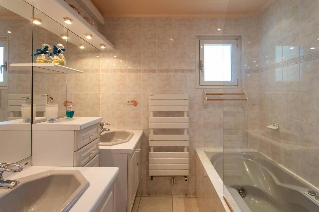 A6- 2 Bdr Incredible Sea View - Ac, Garage & Terrace Antibes Exterior foto